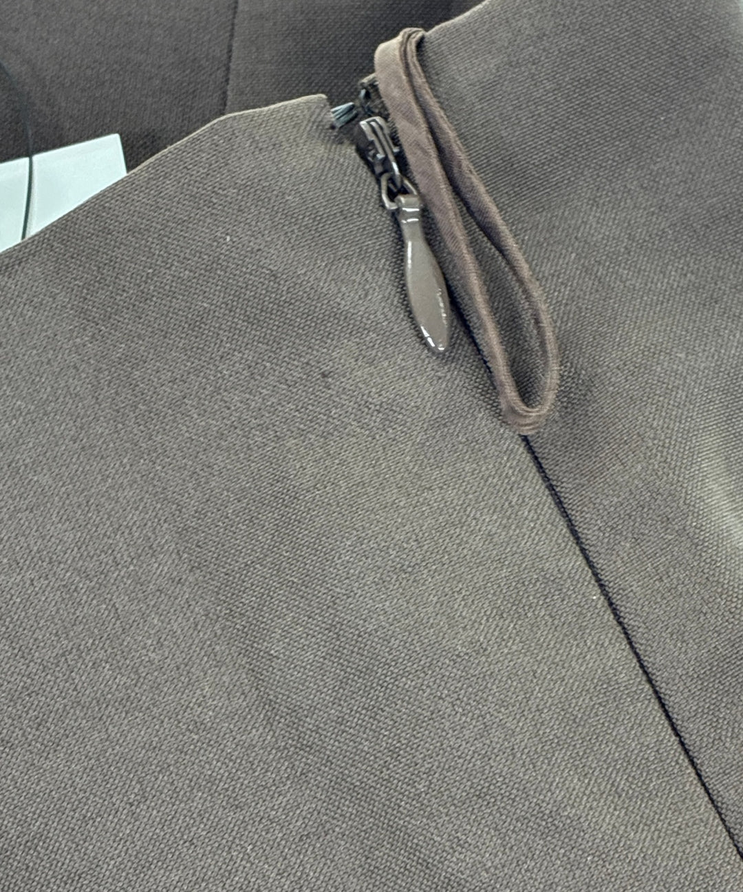 PRADA กระโปรงยาวถึงเข่า