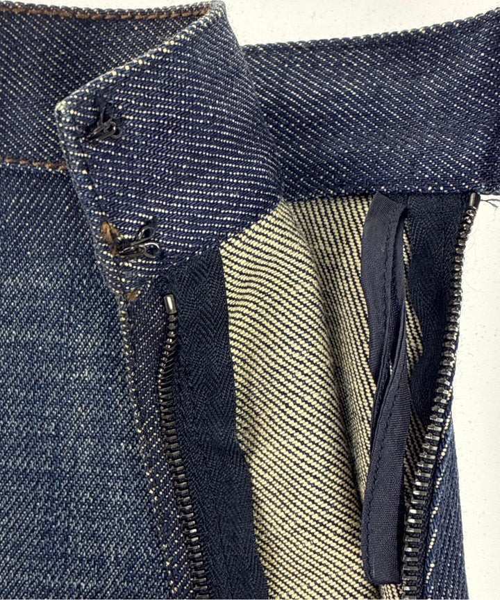 PRADA กระโปรงยาวถึงเข่า