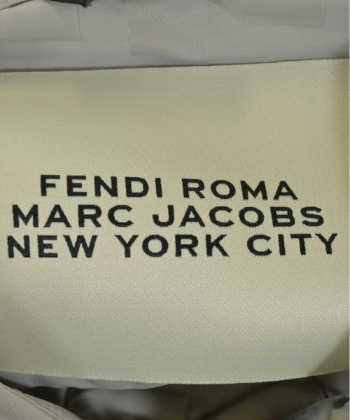 FENDI เสื้อลำลอง