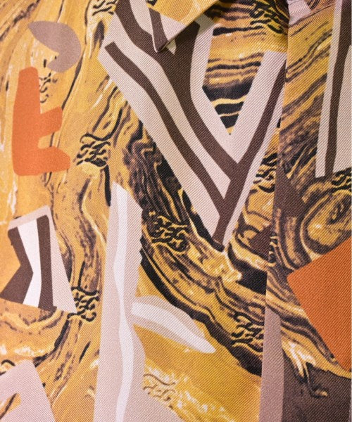 FENDI เสื้อลำลอง