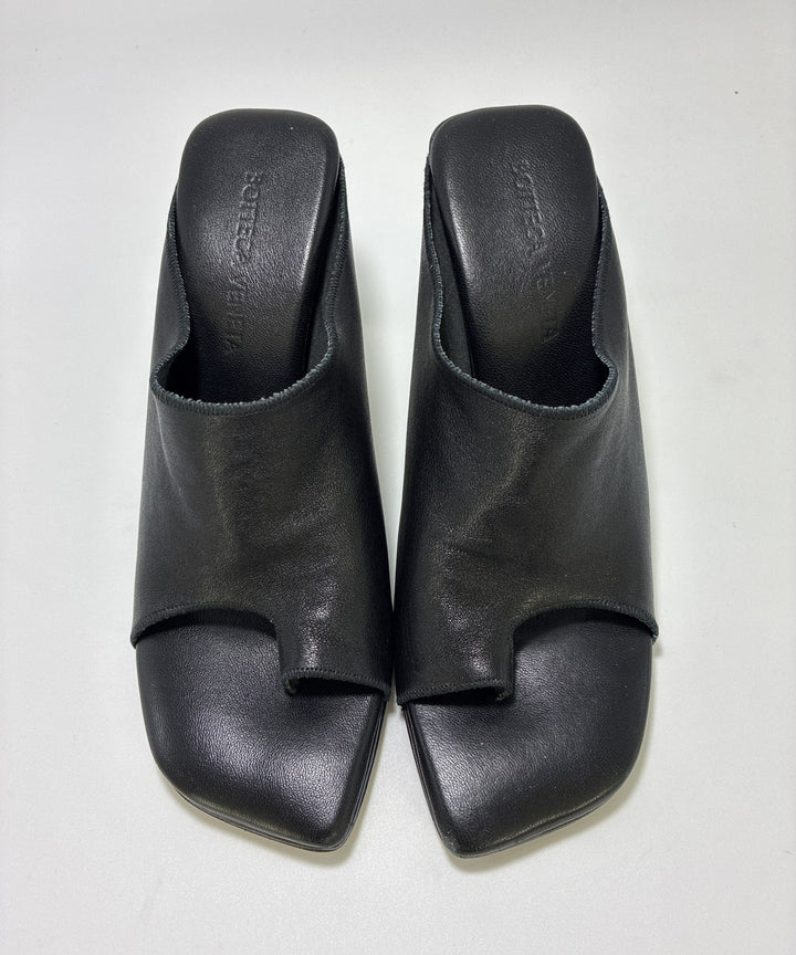 BOTTEGA VENETA รองเท้าส้นสูง