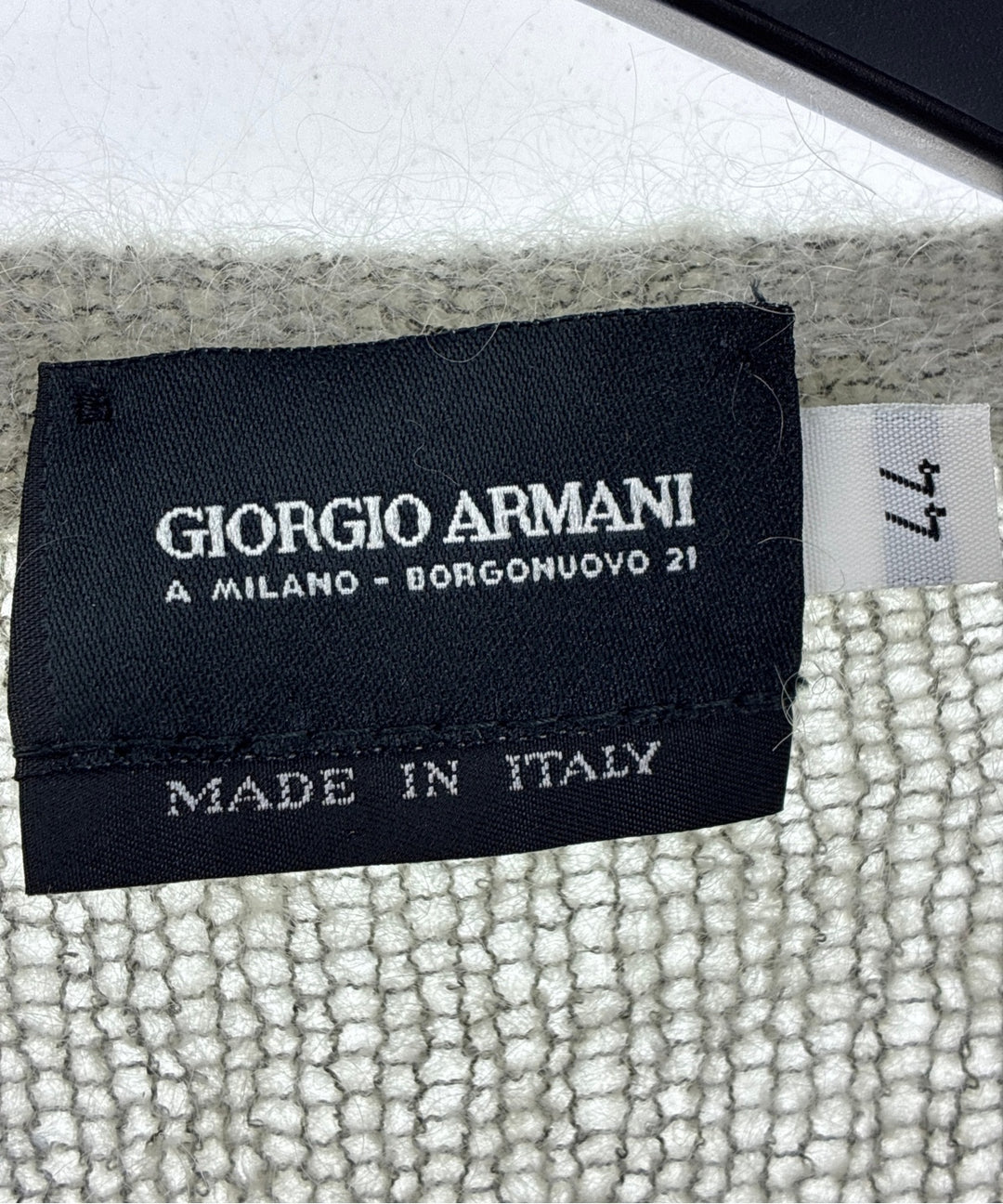 GIORGIO ARMANI เสื้อถัก