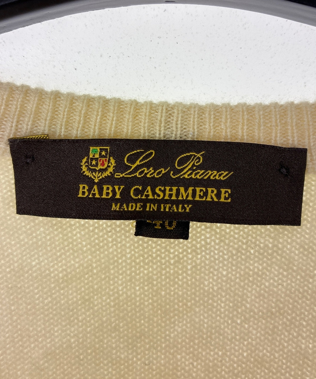 Loro Piana เสื้อกันหนาว