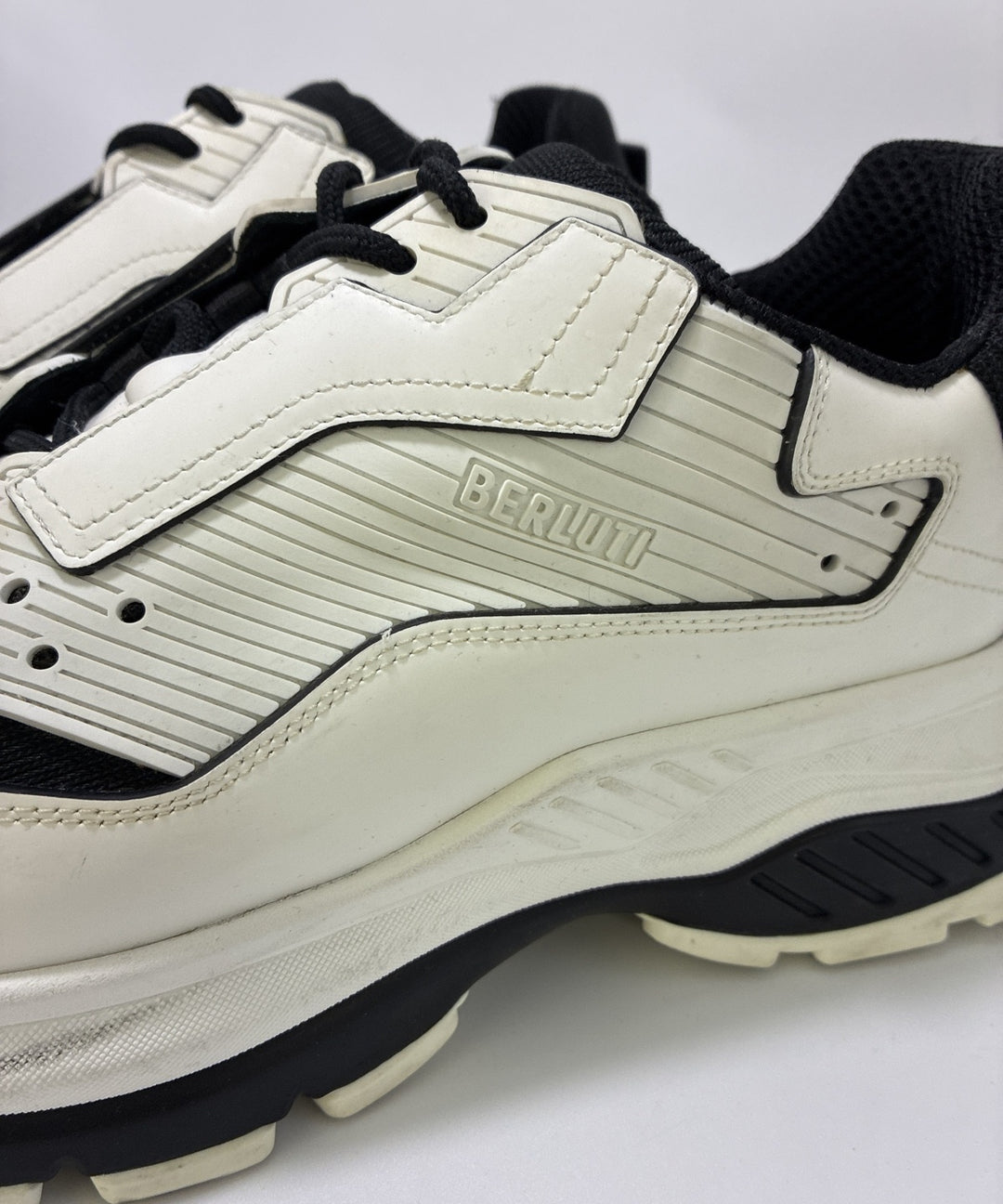 Berluti รองเท้าผ้าใบ