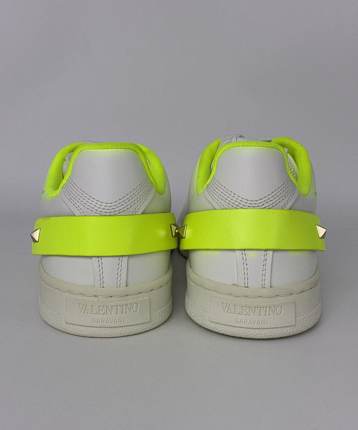 VALENTINO GARAVANI รองเท้าผ้าใบ