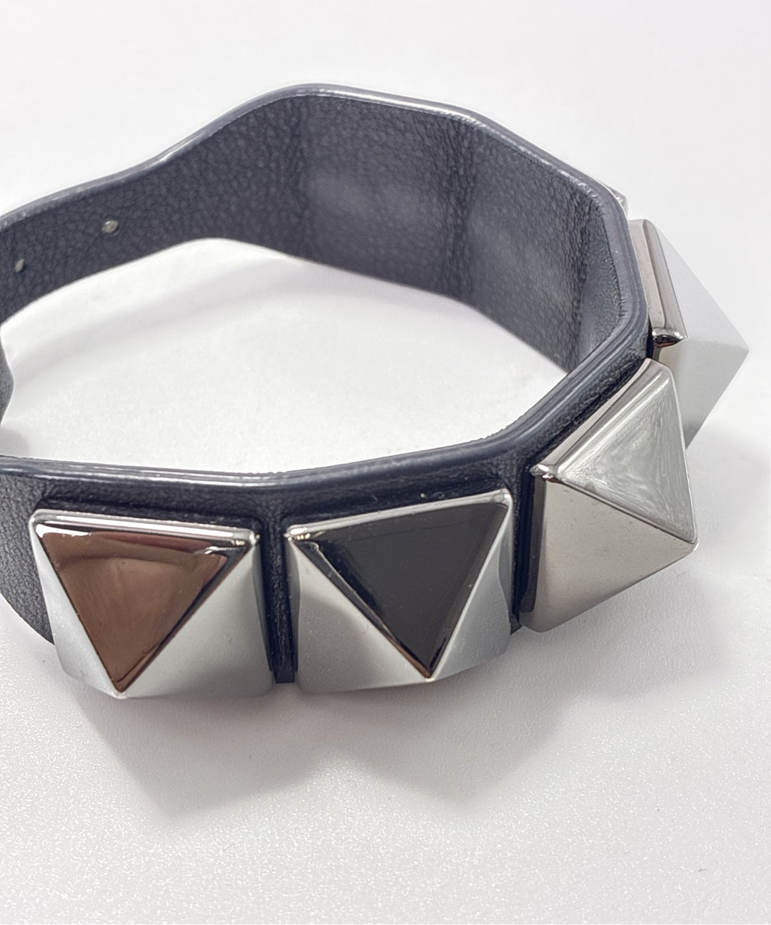 VALENTINO GARAVANI สร้อยข้อมือ/กำไล