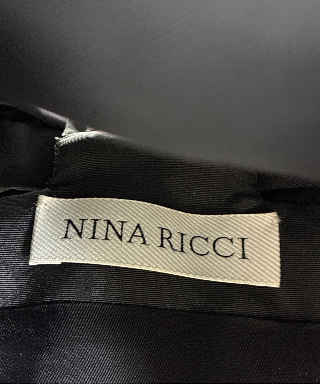 NINA RICCI เสื้อแขนกุด