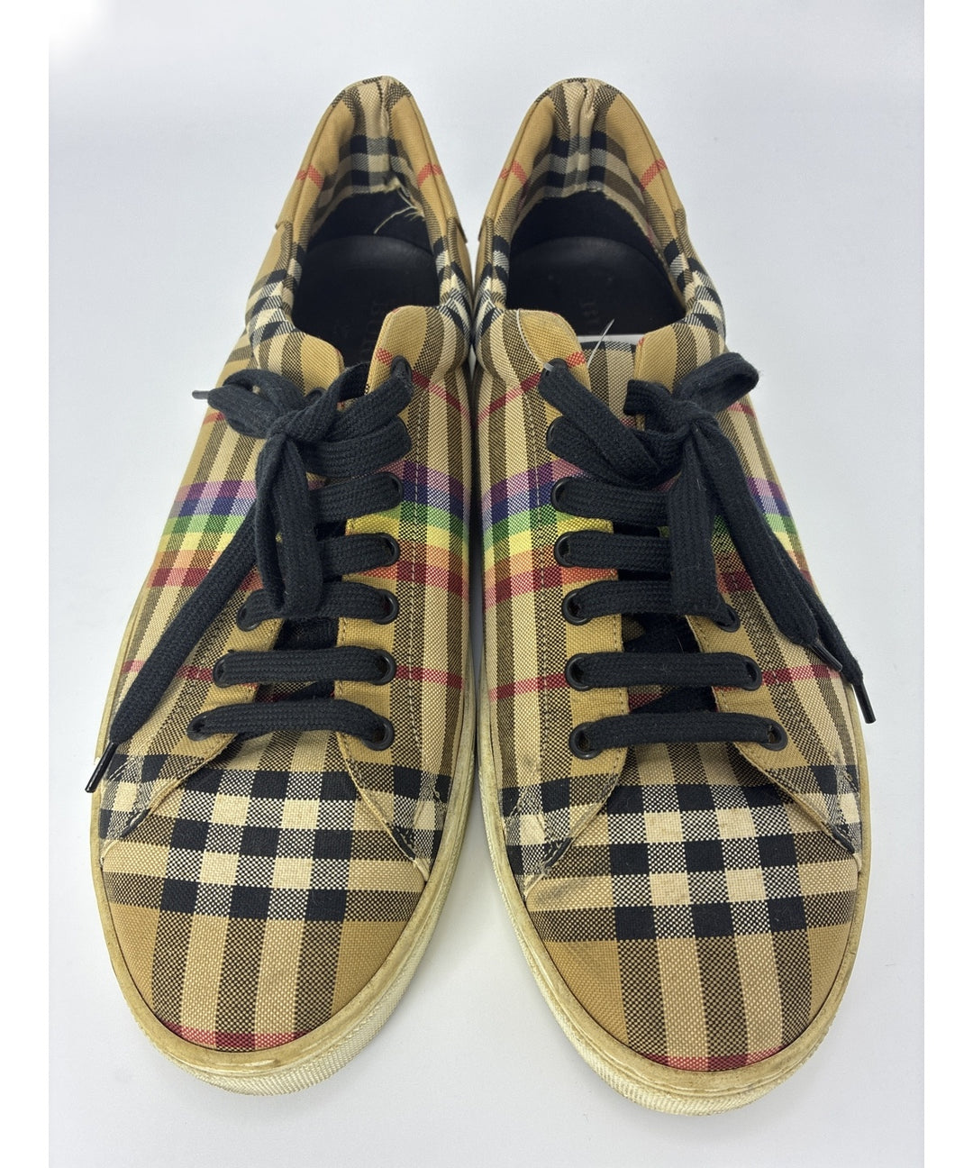 BURBERRY รองเท้าผ้าใบ