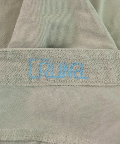 CRUNA กางเกงขาสั้น