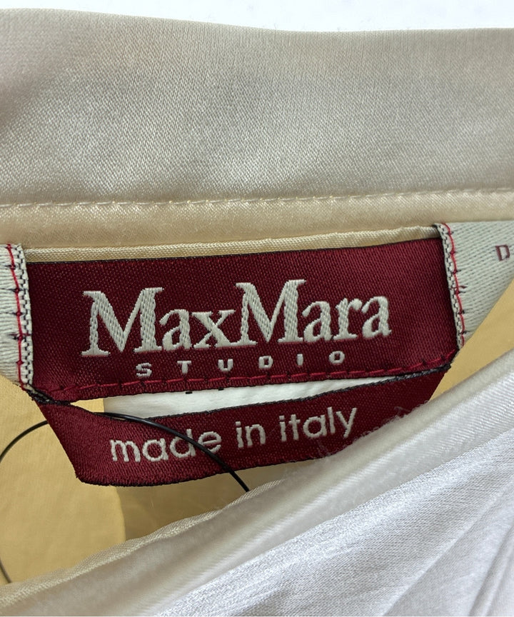 Max Mara กระโปรงยาวถึงเข่า