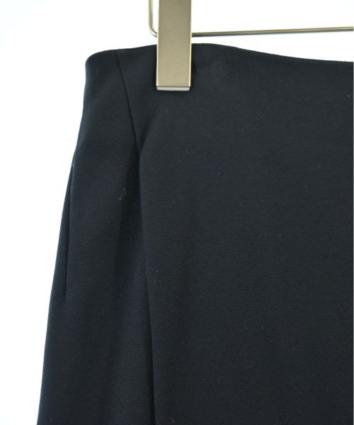 Max Mara กระโปรงยาวถึงเข่า