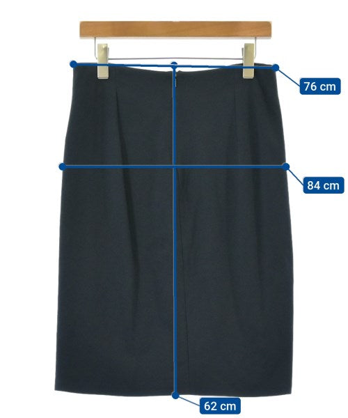 Max Mara กระโปรงยาวถึงเข่า