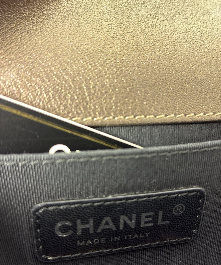 CHANEL กระเป๋าสะพาย