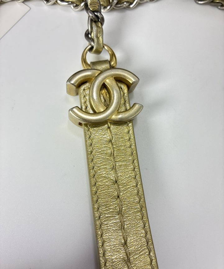 CHANEL กระเป๋าสะพาย