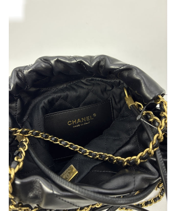 CHANEL กระเป๋าสะพาย