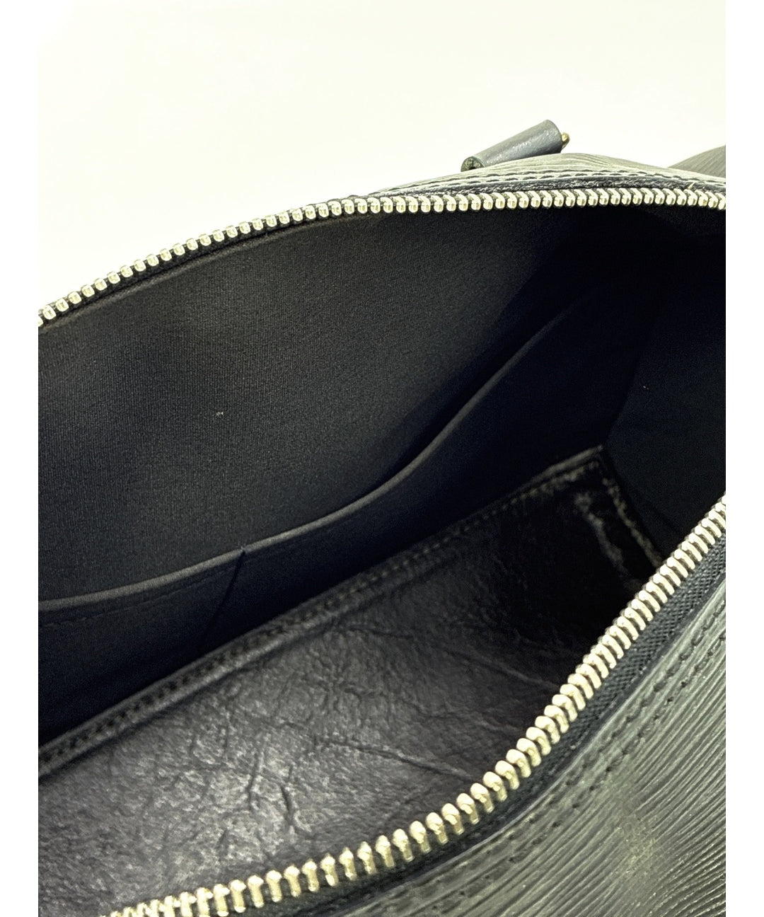 LOUIS VUITTON กระเป๋าถือ
