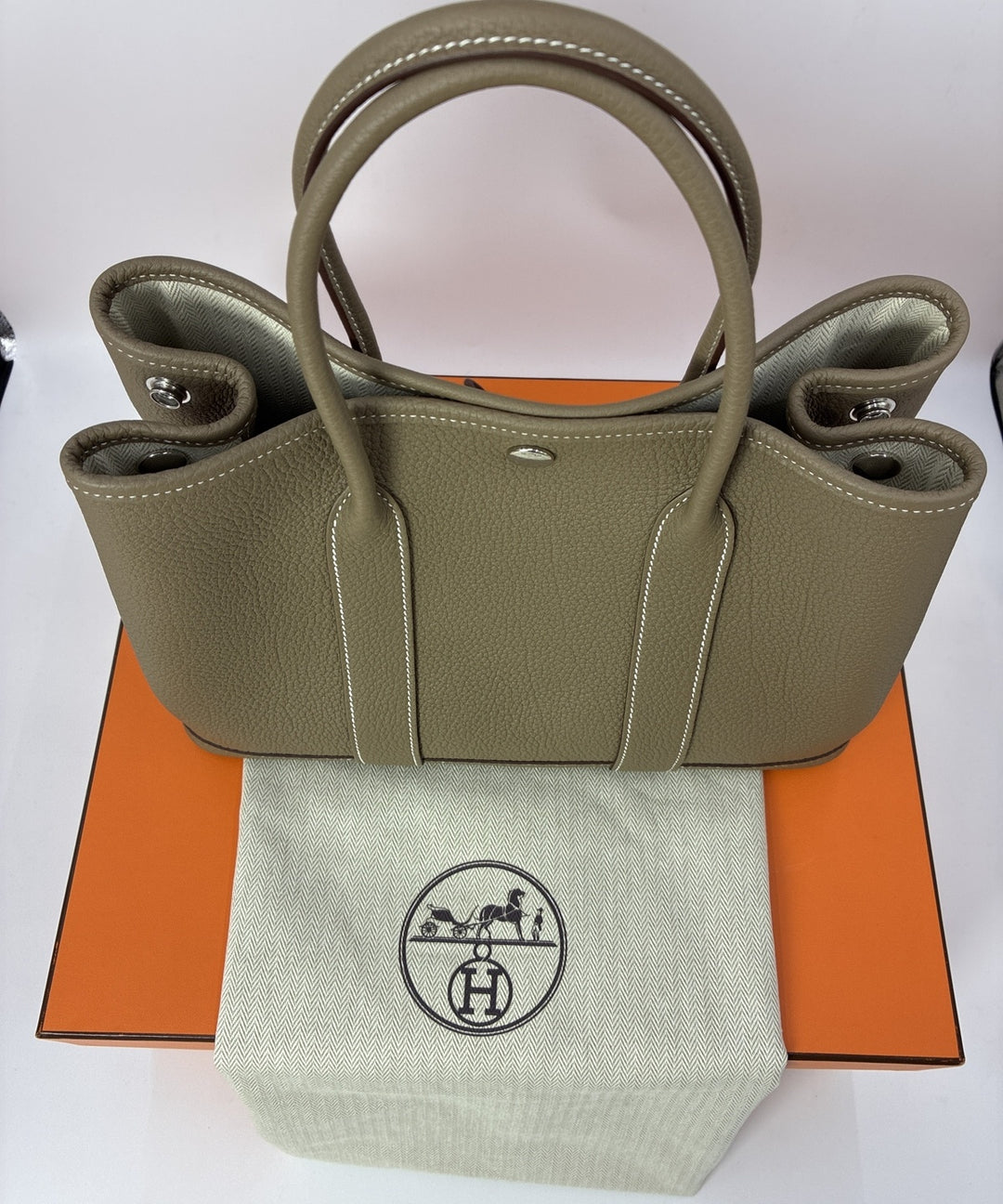HERMES กระเป๋าถือ