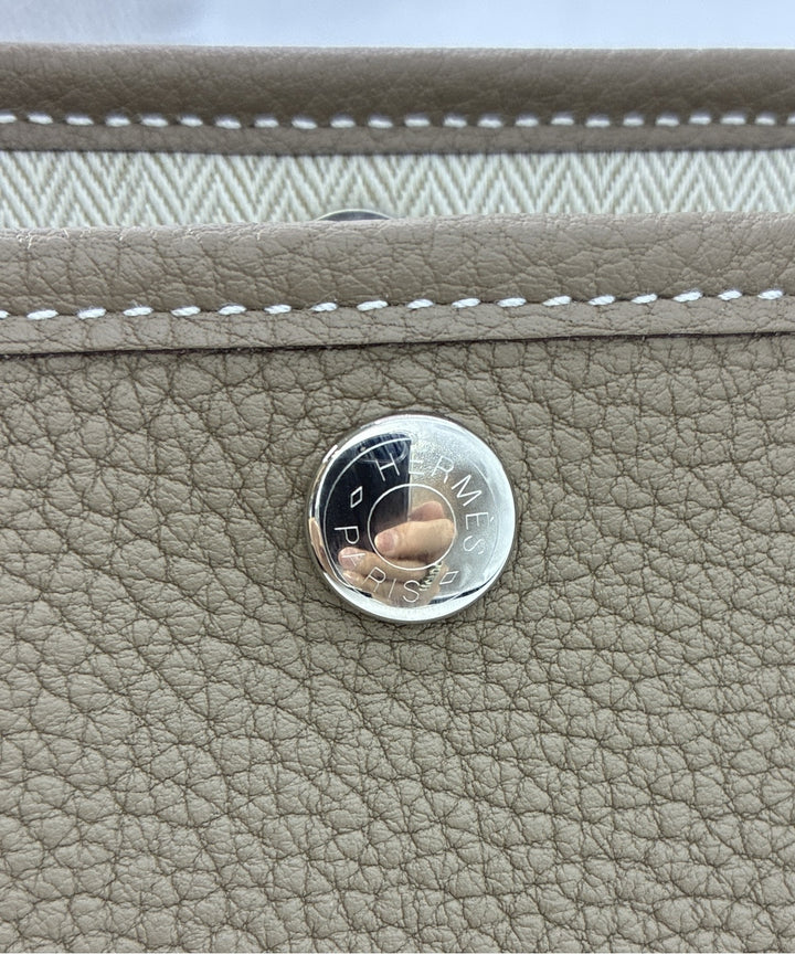 HERMES กระเป๋าถือ