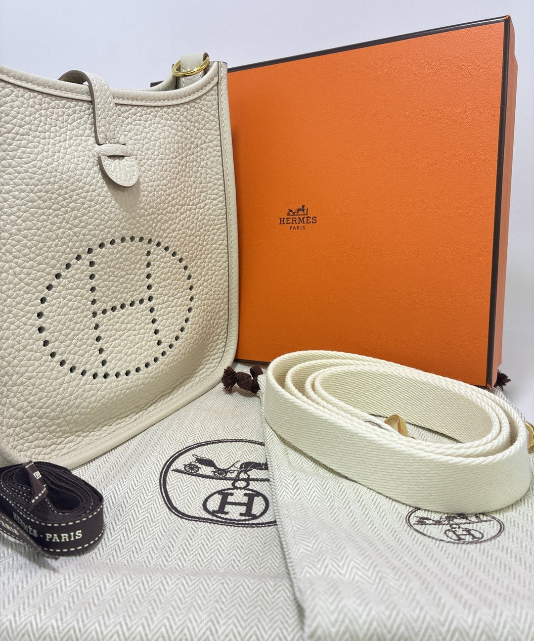 HERMES กระเป๋าสะพาย