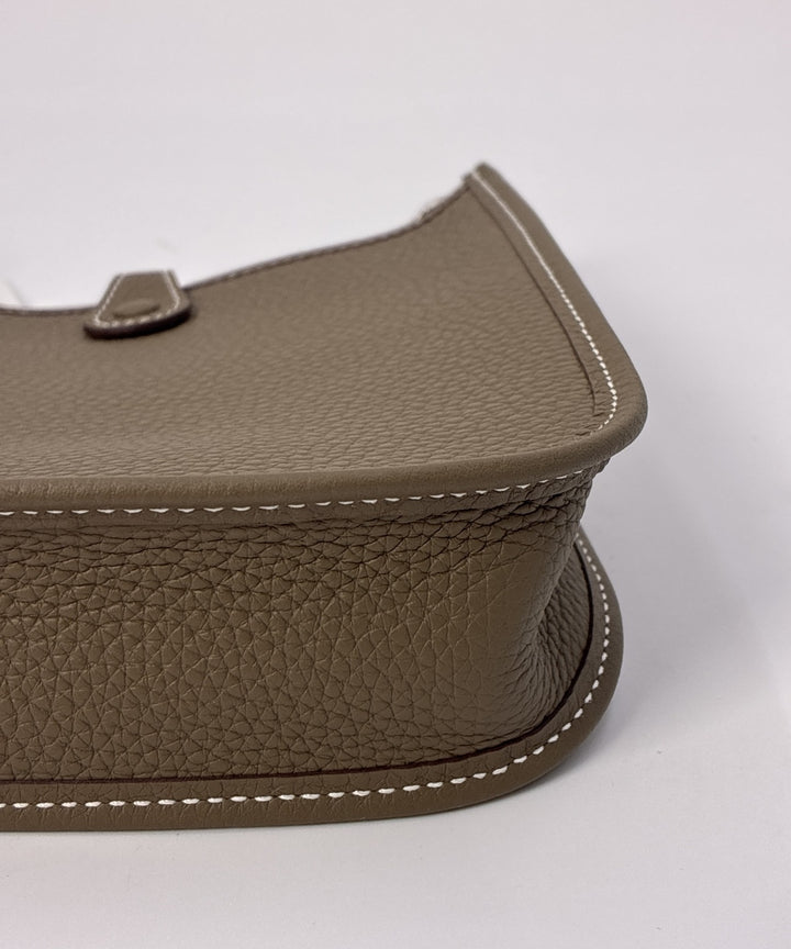 HERMES กระเป๋าถือ