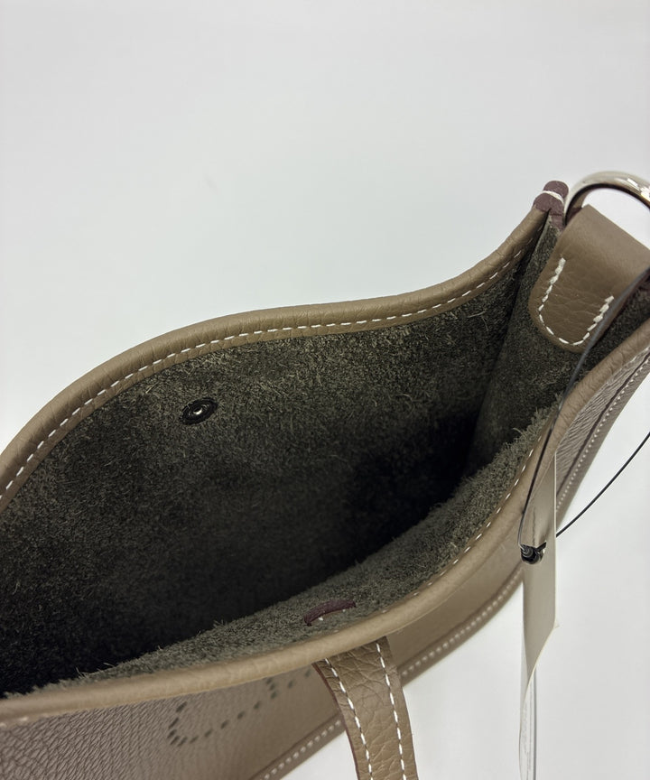 HERMES กระเป๋าถือ