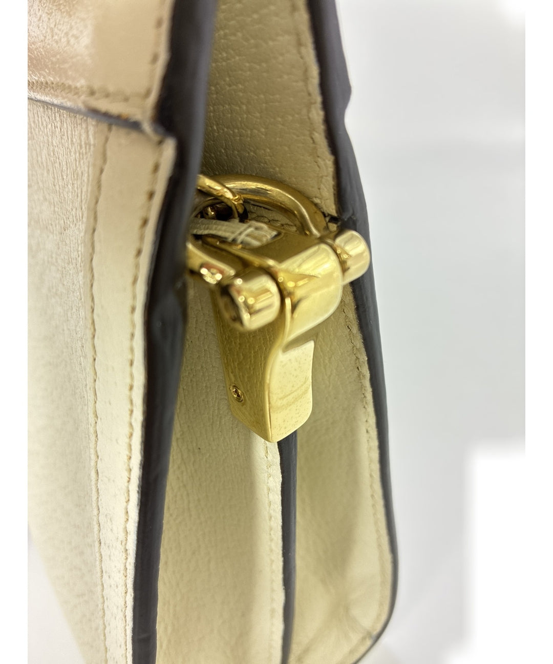 GUCCI กระเป๋าสะพาย