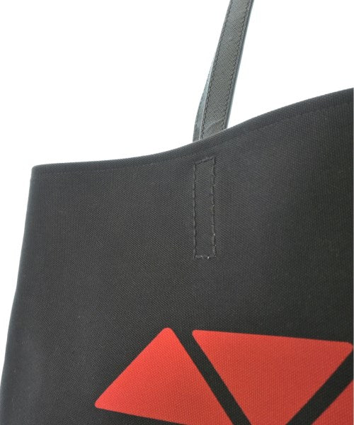 PRADA กระเป๋าถือขนาดใหญ่