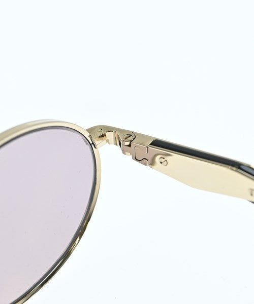 PRADA แว่นกันแดด