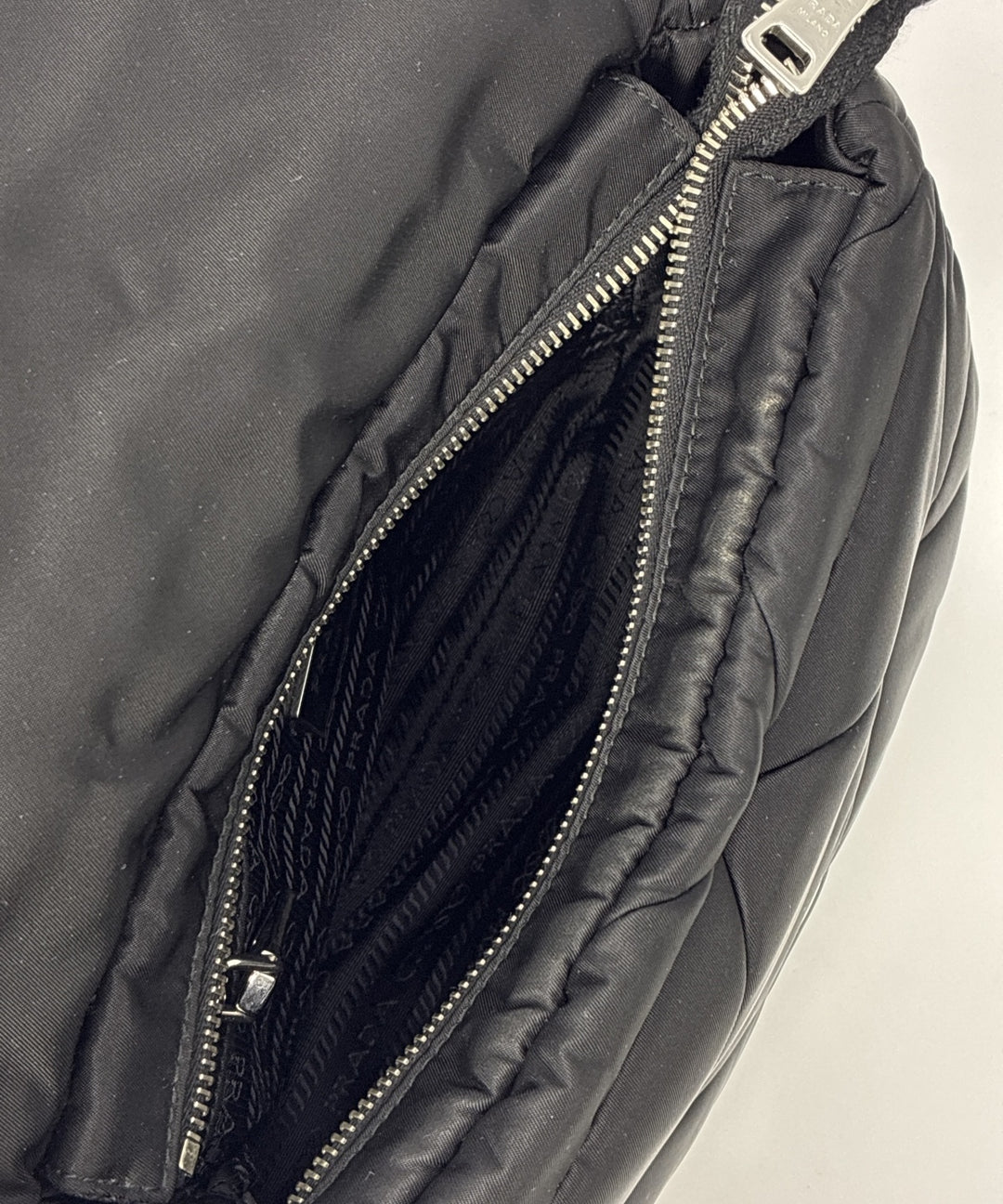 PRADA กระเป๋าสะพาย