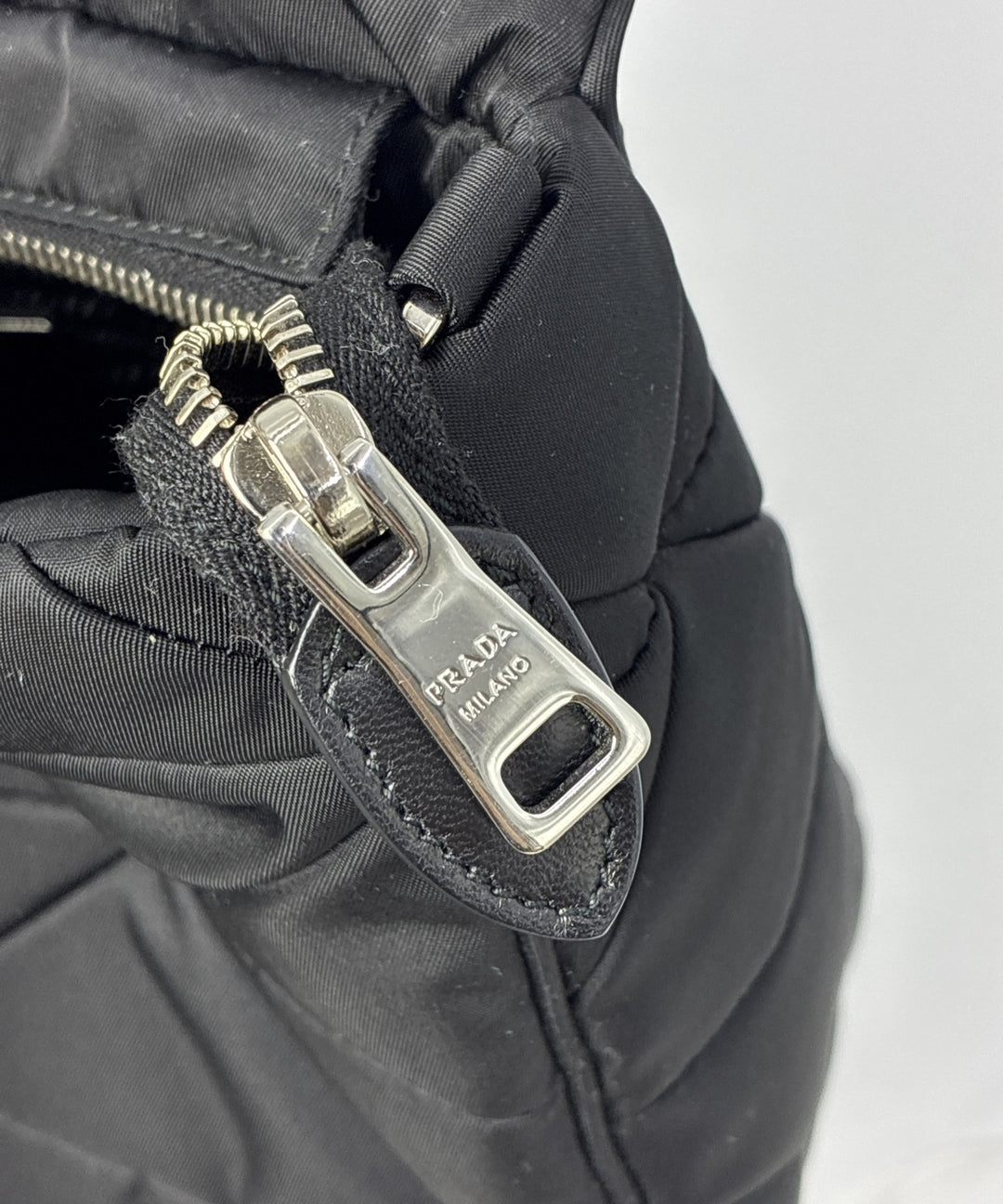 PRADA กระเป๋าสะพาย