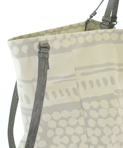 BOTTEGA VENETA กระเป๋าถือขนาดใหญ่