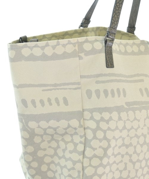 BOTTEGA VENETA กระเป๋าถือขนาดใหญ่
