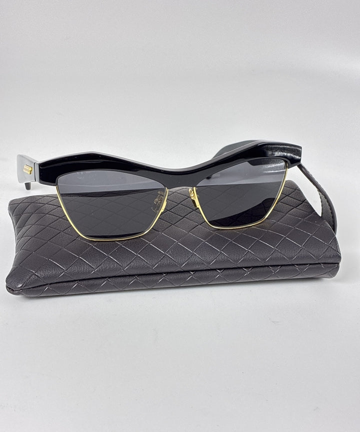 BOTTEGA VENETA แว่นกันแดด