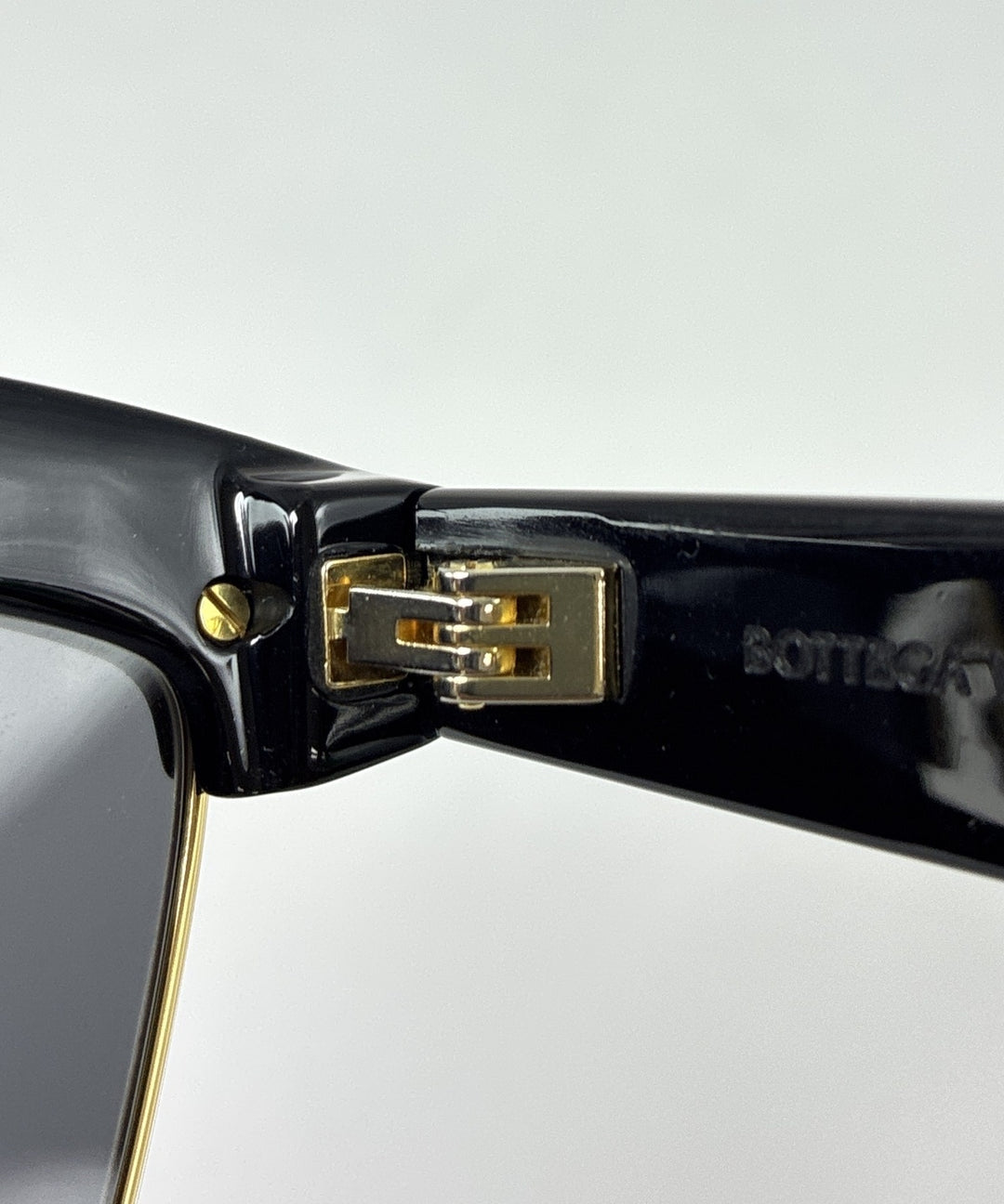 BOTTEGA VENETA แว่นกันแดด