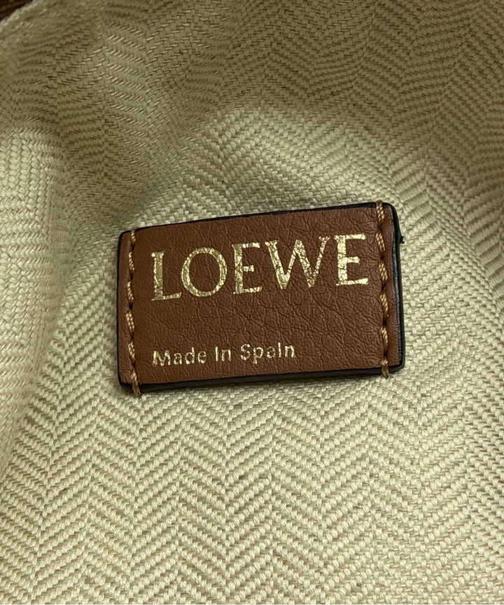 LOEWE กระเป๋าถือ