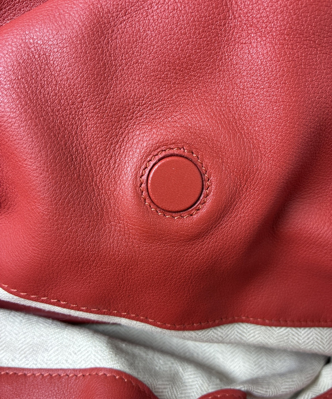 LOEWE กระเป๋าถือขนาดใหญ่