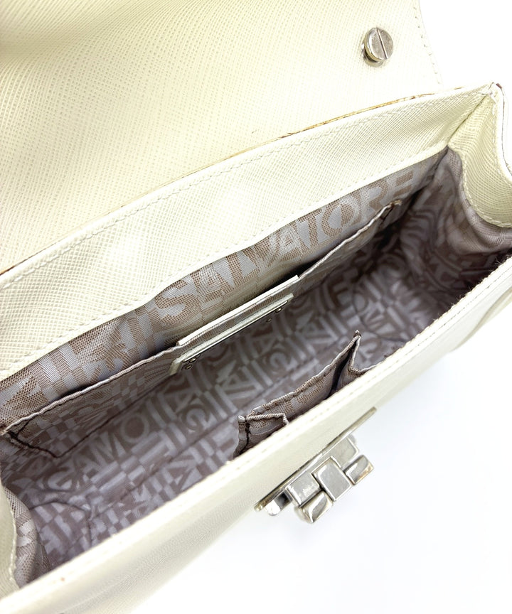 Salvatore Ferragamo กระเป๋าสะพาย