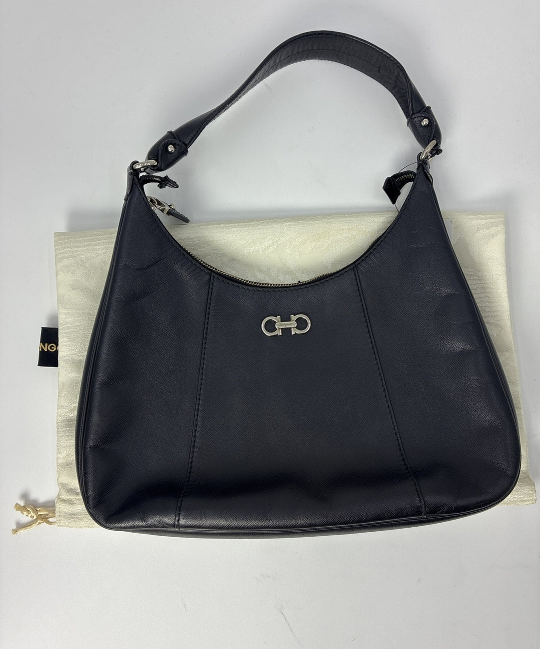 Salvatore Ferragamo กระเป๋าสะพาย