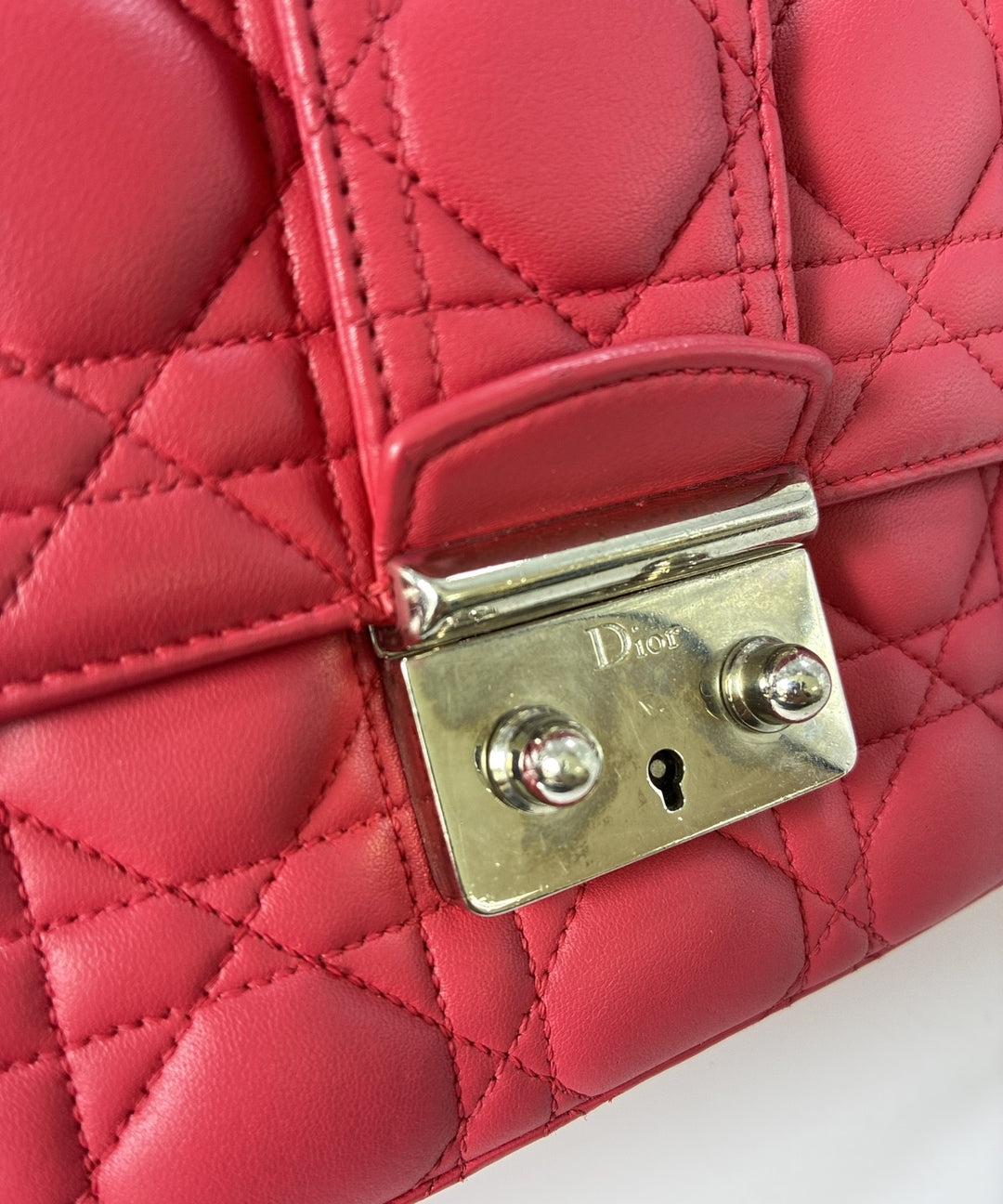 Christian Dior กระเป๋าสะพาย