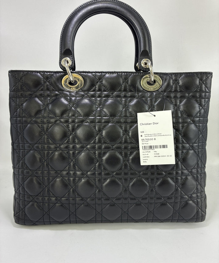 Christian Dior กระเป๋าถือ