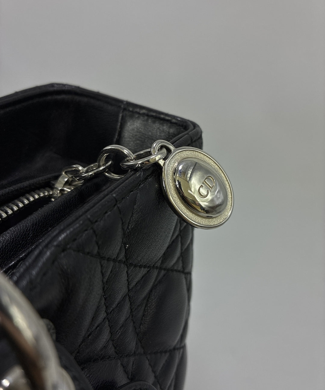 Christian Dior กระเป๋าถือ