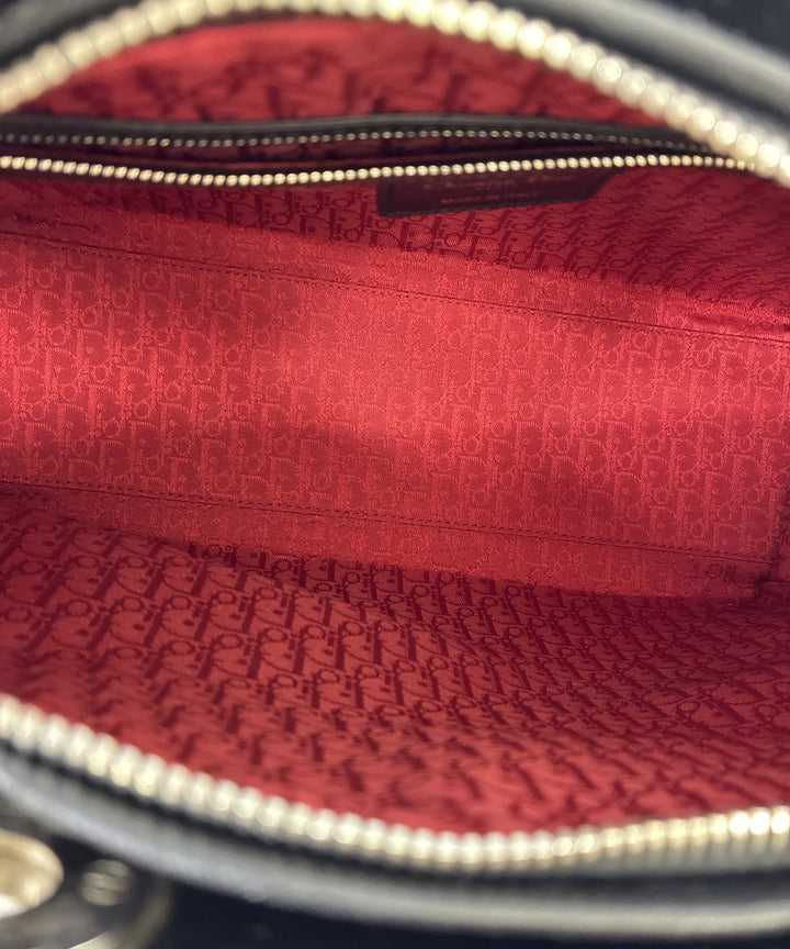 Christian Dior กระเป๋าถือ