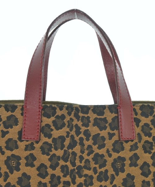 FENDI กระเป๋าถือขนาดใหญ่