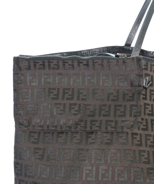FENDI กระเป๋าถือขนาดใหญ่