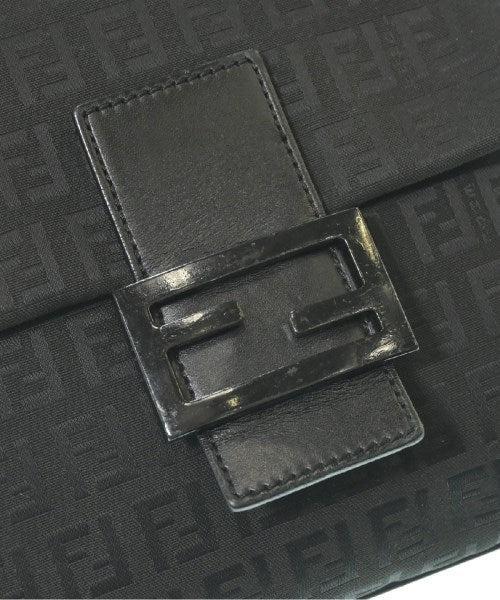 FENDI กระเป๋าสะพาย