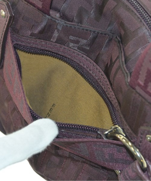 FENDI กระเป๋าถือขนาดใหญ่
