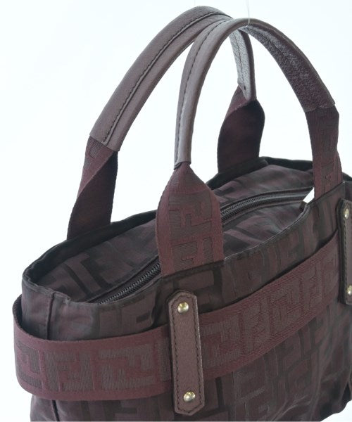 FENDI กระเป๋าถือขนาดใหญ่