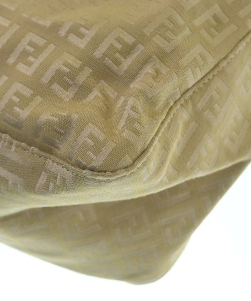 FENDI กระเป๋าสะพาย