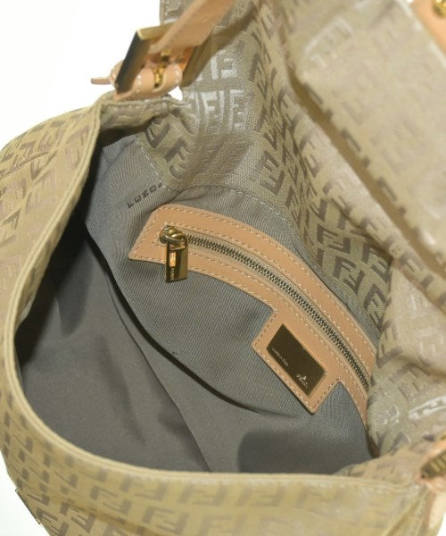 FENDI กระเป๋าสะพาย