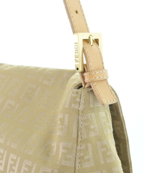 FENDI กระเป๋าสะพาย